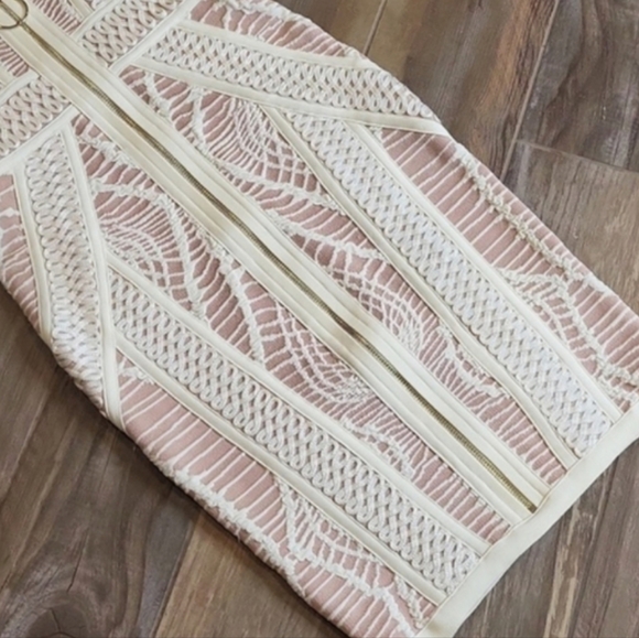 UK Forever Unique Sleeveless Embroidered Bodycon Bandage Dress, Size 0 - Picture 5 of 16